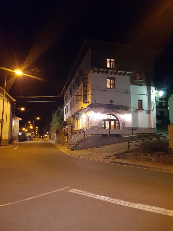 Hotel De La Val Hecho Exterior photo